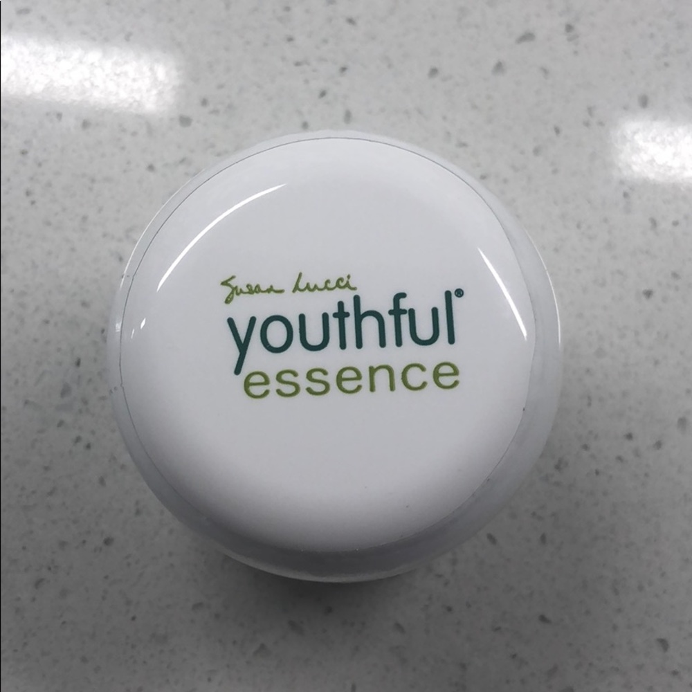 Susan Lucci Youthful Essence